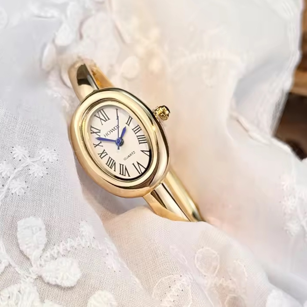 Baignoire Vintage Gold Oval Bracelet Watch - Picture 6 of 17